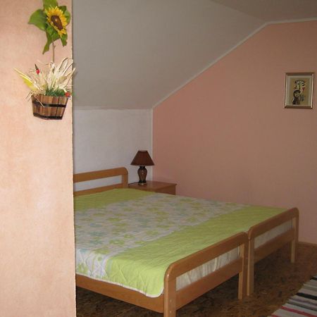 Risto'S Guest House Elshani Buitenkant foto