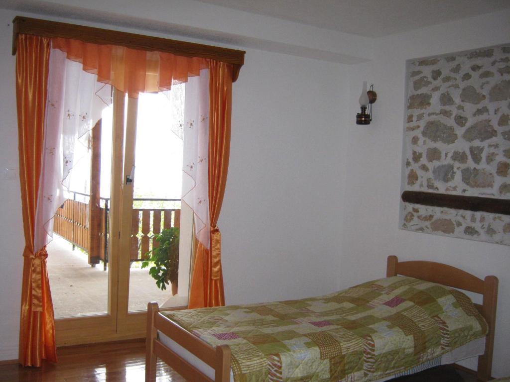 Risto'S Guest House Elshani Kamer foto