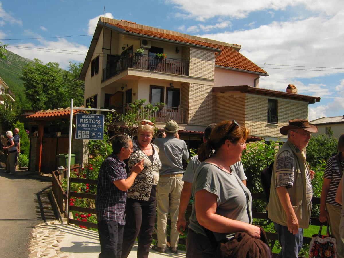 Risto'S Guest House Elshani Buitenkant foto